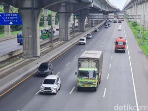 Video Melihat Arus Lalin Tol saat Libur Nataru di Command Center Jasa Marga