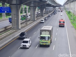 Video Melihat Arus Lalin Tol saat Libur Nataru di Command Center Jasa Marga