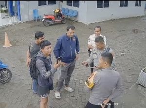 Bikin Konten Tarik Uang Palsu dari ATM, Pria di Gowa Minta Maaf Bikin Konten Tarik Uang Palsu dari ATM, Pria di Gowa Minta Maaf