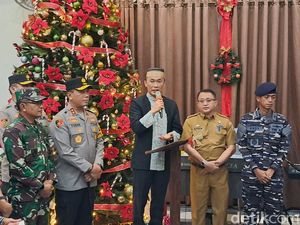 Pj Gubernur-Kapolda Sulsel Pantau Misa Malam Natal di 3 Gereja Makassar Pj Gubernur-Kapolda Sulsel Pantau Misa Malam Natal di 3 Gereja Makassar