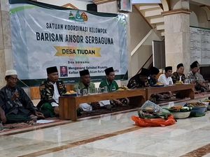 Doa Bersama Kenang Riyanto yang Tewas dalam Ledakan Bom Gereja Mojokerto Doa Bersama Kenang Riyanto yang Tewas dalam Ledakan Bom Gereja Mojokerto