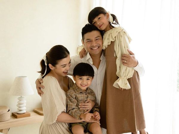 8 Gaya Artis Indonesia Rayakan Natal 2024, Asmirandah Hingga Jennifer Bachdim