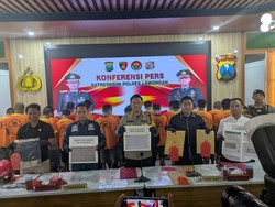 Jelang Akhir Tahun, 60 Pejudi Online di Lamongan Diringkus