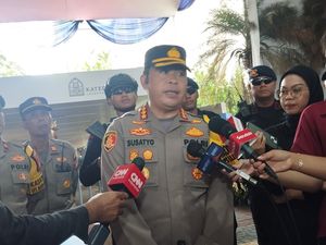 86 Polisi Jaga Keamanan Misa Natal di Gereja Katedral Jakarta 86 Polisi Jaga Keamanan Misa Natal di Gereja Katedral Jakarta