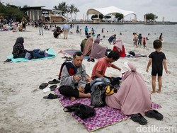 Video: Pengunjung Ancol Tembus 30 Ribu Saat Libur Isra Mikraj 2025