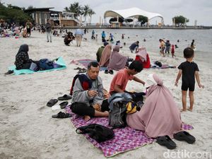 Video: Pengunjung Ancol Tembus 30 Ribu Saat Libur Isra Mikraj 2025 Video: Pengunjung Ancol Tembus 30 Ribu Saat Libur Isra Mikraj 2025