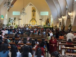 Video Uskup Agung Jakarta: Kita Sering Dengar Keluarga Hancur karena Judol-Pinjol