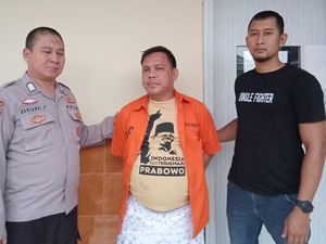 Tipu Warga Ngaku Kabag Ops Polres Pringsewu, Pria Pengangguran Ditangkap Polisi Tipu Warga Ngaku Kabag Ops Polres Pringsewu, Pria Pengangguran Ditangkap Polisi