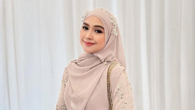 Highlight Dunia Hiburan InsertLive : Potret Proses Pembangunan Rumah Ria Ricis, Belum Jadi Sudah Terlihat Megah