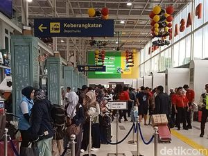 Penumpang Pilih Mudik Natal Naik Kereta di Stasiun Pasar Senen karena Murah