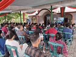 Khidmat dan Kesederhanaan Misa Natal di Gereja Tertua di Sumsel