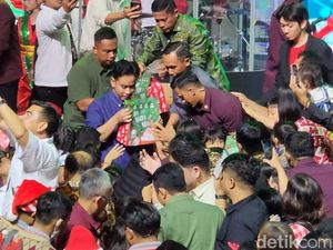 Gibran Kunjungi Gereja Keluarga Allah Solo Saat Natal: Mengobati Rasa Kangen Gibran Kunjungi Gereja Keluarga Allah Solo Saat Natal: Mengobati Rasa Kangen