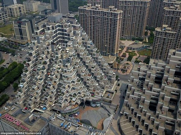 Potret Apartemen 18 Lantai Mirip Tumpukan Lego Berbentuk Piramida