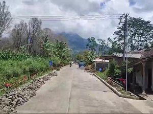 Total Panjang Jalan Desa yang Dibangun Bos Bakso Malang 1,5 Kilometer Total Panjang Jalan Desa yang Dibangun Bos Bakso Malang 1,5 Kilometer