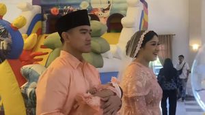 7 Foto Tasyakuran Akikah Bebingah Putri Kaesang-Erina Gudono, Digelar Meriah