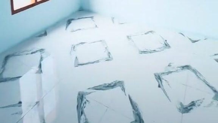 Lantai Rumah Mimi Peri perhitungan biaya