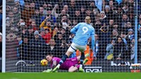 Haaland pun catatkan sekali gagal penalti di laga kontra Everton pada Boxing Day (Reuters)