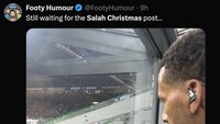 Beberapa fans menduga kutukan Salah disebabkan karena foto Natal yang diunggahnya. Alhasil, penggemar rival Liverpool menunggu foto Natal Si Raja Mesir seperti kata meme satu ini. (Foto: Twitter)