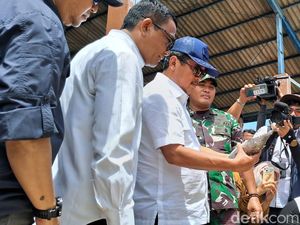 Cek Pelabuhan Karangsong, Menteri KP Pastikan Pasokan Ikan Aman Sambut Tahun Baru Cek Pelabuhan Karangsong, Menteri KP Pastikan Pasokan Ikan Aman Sambut Tahun Baru
