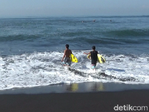 Pantai Drajid, Surga Baru Peselancar di Lumajang Pantai Drajid, Surga Baru Peselancar di Lumajang