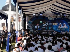 Peringatan 20 Tahun Tsunami Aceh Ditandai Raungan Sirene Peringatan 20 Tahun Tsunami Aceh Ditandai Raungan Sirene