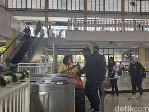 Cegah Calo, Petugas Terminal Purabaya Masifkan Patroli Saat Libur Nataru Cegah Calo, Petugas Terminal Purabaya Masifkan Patroli Saat Libur Nataru