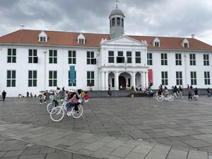 Sehari Penuh Bertualang Menjelajahi Kota Tua Jakarta, Bisa Naik Transum Lho! Sehari Penuh Bertualang Menjelajahi Kota Tua Jakarta, Bisa Naik Transum Lho!