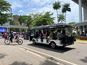 H+1 Natal, Taman Mini Ramai Dikunjungi Wisatawan Sejak Pagi Tadi H+1 Natal, Taman Mini Ramai Dikunjungi Wisatawan Sejak Pagi Tadi