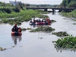 Ada di Malaysia, Ortu Balita yang Hanyut di Selokan Tak Bisa Pulang