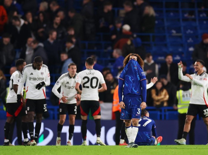 LONDON, ENGLAND - DECEMBER 26: Marc Cucurella of Chelsea reacts to defeat after the Premier League match between Chelsea FC and Fulham FC at Stamford Bridge on December 26, 2024 in London, England. (Photo by Ryan Pierse/Getty Images)