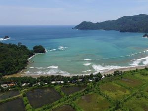 Waterpark hingga Spot Surfing Terbaik, Ini Wisata Malang untuk Akhir Tahun Waterpark hingga Spot Surfing Terbaik, Ini Wisata Malang untuk Akhir Tahun