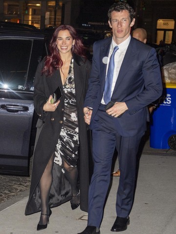 Dua Lipa Benarkan Kabar Tunangan dengan Callum Turner: Rasanya Sangat Spesial