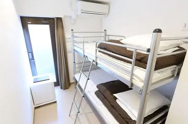 Hotel kapsul di Jepang/Foto: Oakhostel.com