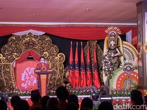 Bintang Puspayoga Ungkap Pesan Megawati untuk Kader PDIP di Bali Bintang Puspayoga Ungkap Pesan Megawati untuk Kader PDIP di Bali