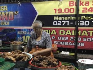 10 Tempat Makan Legendaris di Surakarta yang Cocok Untuk Nostalgia 10 Tempat Makan Legendaris di Surakarta yang Cocok Untuk Nostalgia