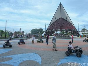 Liburan Murah Meriah di Alun-alun Kota Depok Liburan Murah Meriah di Alun-alun Kota Depok
