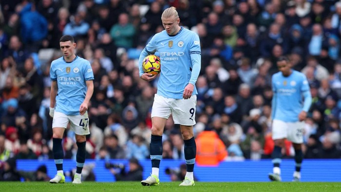 Soccer Football - Premier League - Manchester City v Everton - Etihad Stadium, Manchester, Britain - December 26, 2024 Manchester Citys Erling Haaland reacts after Evertons Iliman Ndiaye scores their first goal Action Images via Reuters/Craig Brough EDITORIAL USE ONLY. NO USE WITH UNAUTHORIZED AUDIO, VIDEO, DATA, FIXTURE LISTS, CLUB/LEAGUE LOGOS OR LIVE SERVICES. ONLINE IN-MATCH USE LIMITED TO 120 IMAGES, NO VIDEO EMULATION. NO USE IN BETTING, GAMES OR SINGLE CLUB/LEAGUE/PLAYER PUBLICATIONS. PLEASE CONTACT YOUR ACCOUNT REPRESENTATIVE FOR FURTHER DETAILS..