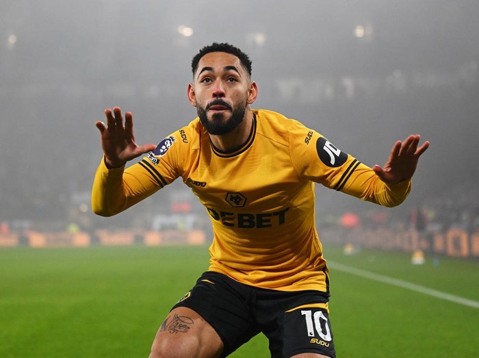 WOLVERHAMPTON, ENGLAND - DECEMBER 26: Matheus Cunha of Wolverhampton Wanderers celebrates scoring his team's first goal during the Premier League match between Wolverhampton Wanderers FC and Manchester United FC at Molineux on December 26, 2024 in Wolverhampton, England. (Photo by Shaun Botterill/Getty Images)