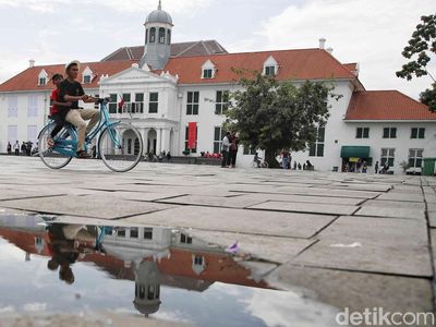 Menghabiskan Libur Nataru di Kota Tua Jakarta