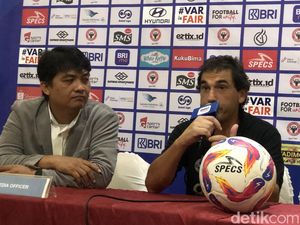 Eduardo Almeida Beberkan Faktor Kekalahan Semen Padang FC dari Arema Eduardo Almeida Beberkan Faktor Kekalahan Semen Padang FC dari Arema