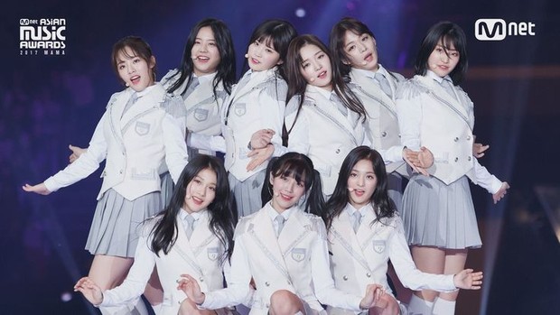 Potret panggung debut fromis_9/ Foto: youtube.com/mnet Potret panggung debut fromis_9