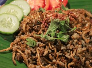 Resep Nasi Goreng Mawut yang Gurih Mantap dan Bikin Kenyang Resep Nasi Goreng Mawut yang Gurih Mantap dan Bikin Kenyang