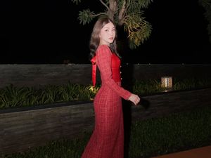 Ritual Wajib Sarwendah dan Keluarga di Tahun Baru Imlek Ritual Wajib Sarwendah dan Keluarga di Tahun Baru Imlek