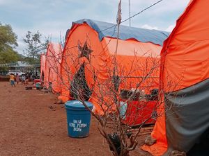 Pengungsi Erupsi Lewotobi Laki-Laki Hilang, Warga Gelar Pencarian Pengungsi Erupsi Lewotobi Laki-Laki Hilang, Warga Gelar Pencarian