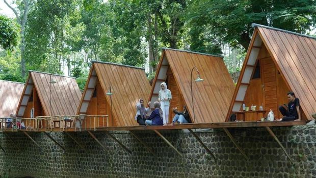 Bangun Dari Tidur Lelap, Langsung Disambut Senyum Alam