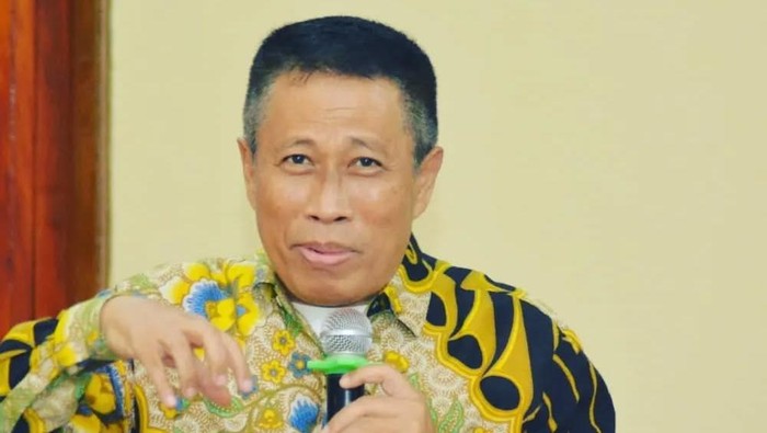 Annar Salahuddin Sampetoding.