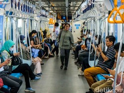 Kadishub DKI Pastikan Tarif MRT-LRT Tak Naik, TransJ Butuh Penyesuaian