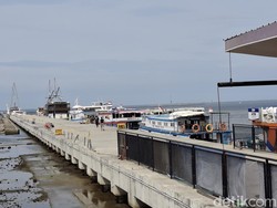 Efek Rob, Wisatawan ke Pulau Seribu Turun 80% Jelang Tahun Baru