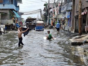 Warga Anggap Rob Muara Angke Bak Keluarga, DPRD DKI Segera Rapat