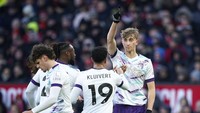 Madrid dikabarkan juga incar bek muda Bournemouth, Dean Huijsen yang masih berusia 19 tahun (AP)